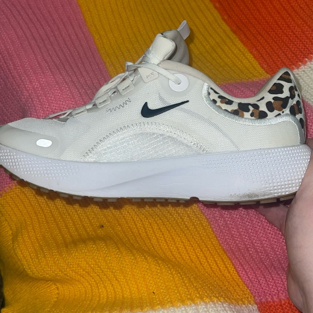 NIKE REACT ESCAPE RUNNING SHOES